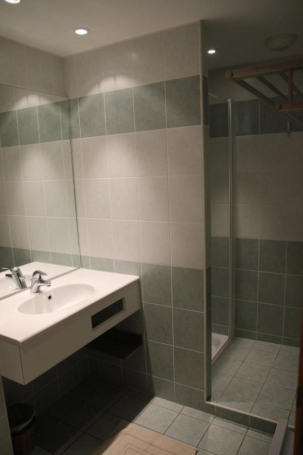 Chambres d'hôtes Les Peschiers Chateauroux-les-Alpes Exterior foto